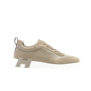 New beige bouncing sneakers